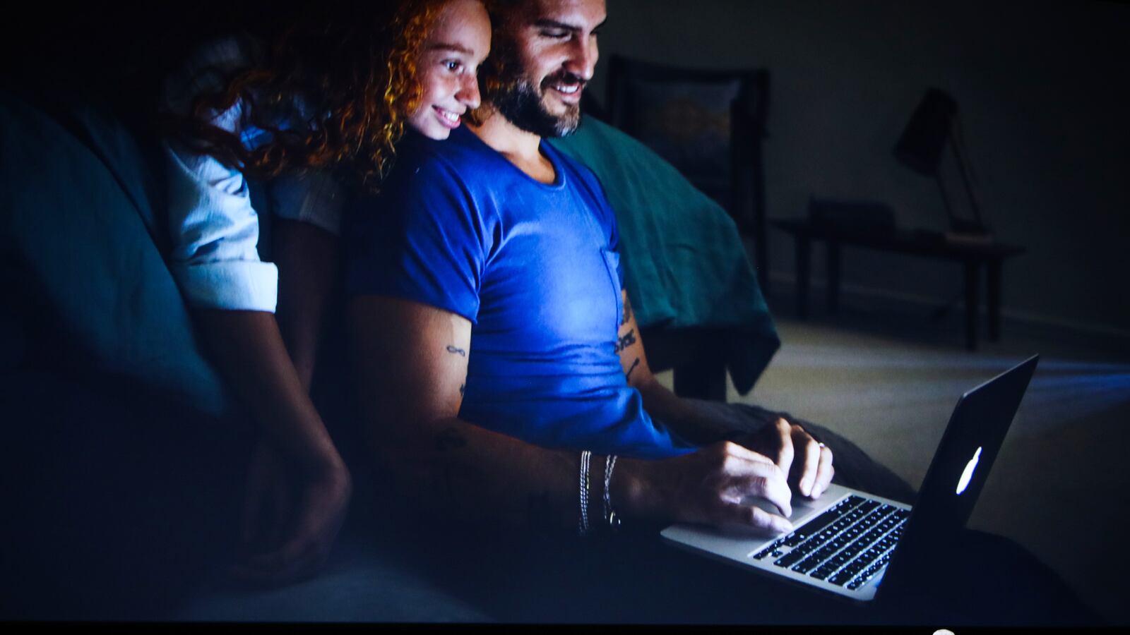 articles/2016/09/06/how-to-watch-the-apple-event-and-see-the-new-iphone-7/160906-seo-watch-apple-tease_gpbben