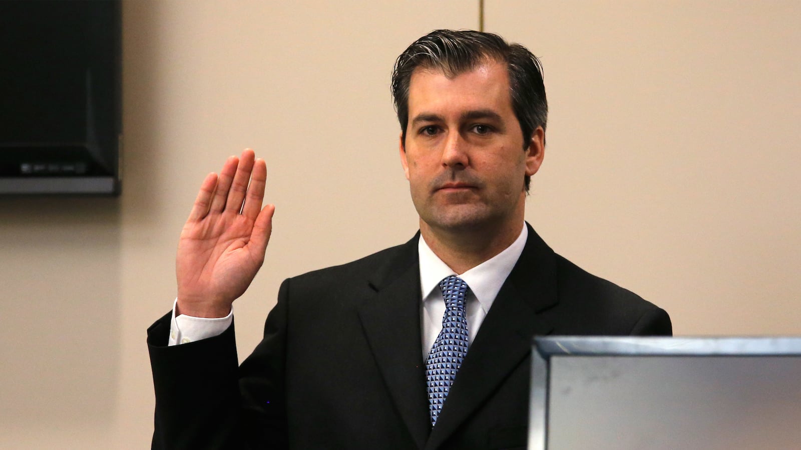 articles/2016/12/05/mistrial-lets-michael-slager-walk-in-killing-of-walter-scott-ends/161205-Ryan-Slager-Verdict-tease_dtlu2p