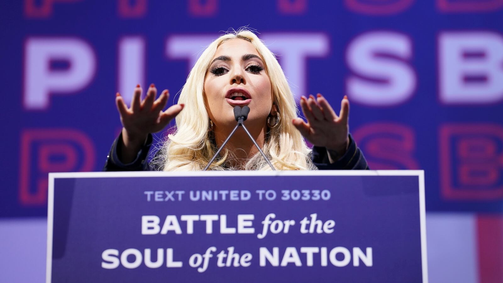 2020-11-03T031336Z_1463214336_RC2CVJ9KYNCZ_RTRMADP_3_USA-ELECTION-BIDEN_bxnek3