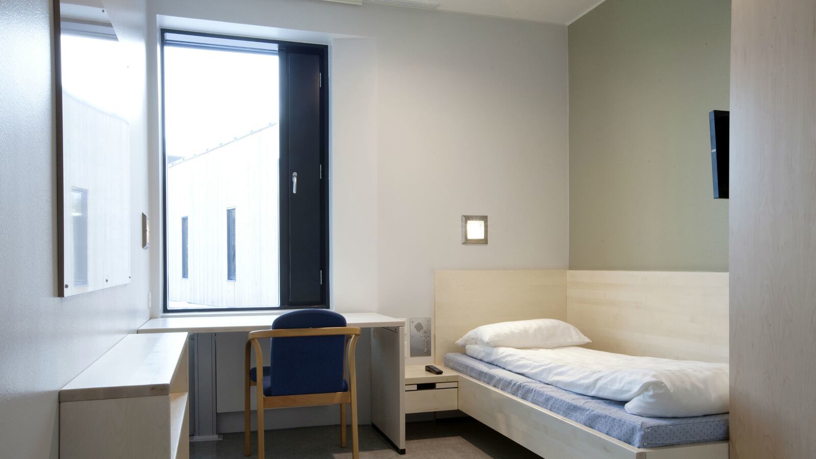 cheats/2015/08/24/inmate-hacks-tv-system-to-share-porn/150825-halden-prison-tv-hack-cheat_uhdkz1