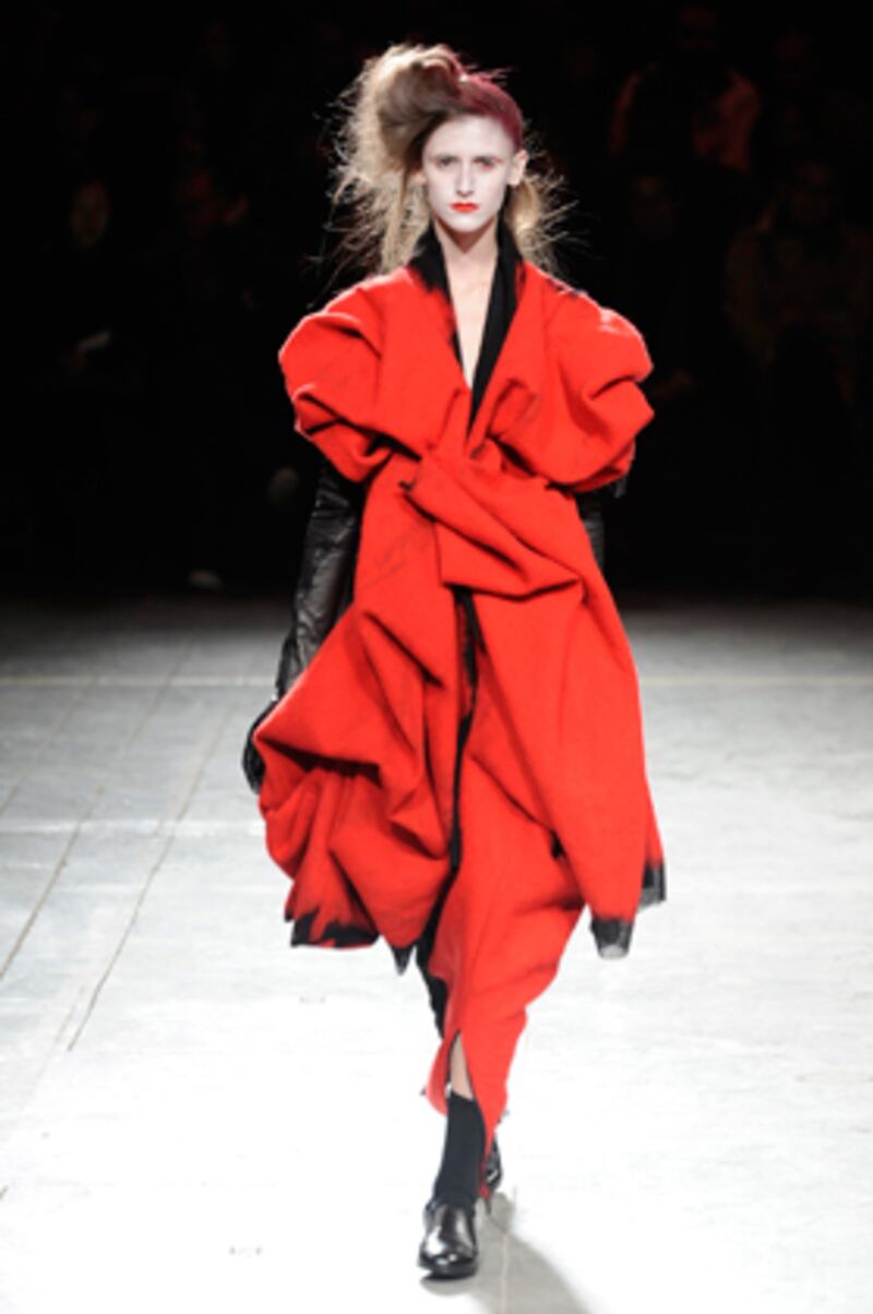 galleries/2009/03/11/paris-fashion-week/paris-fashion-week-12-1_j3rgho