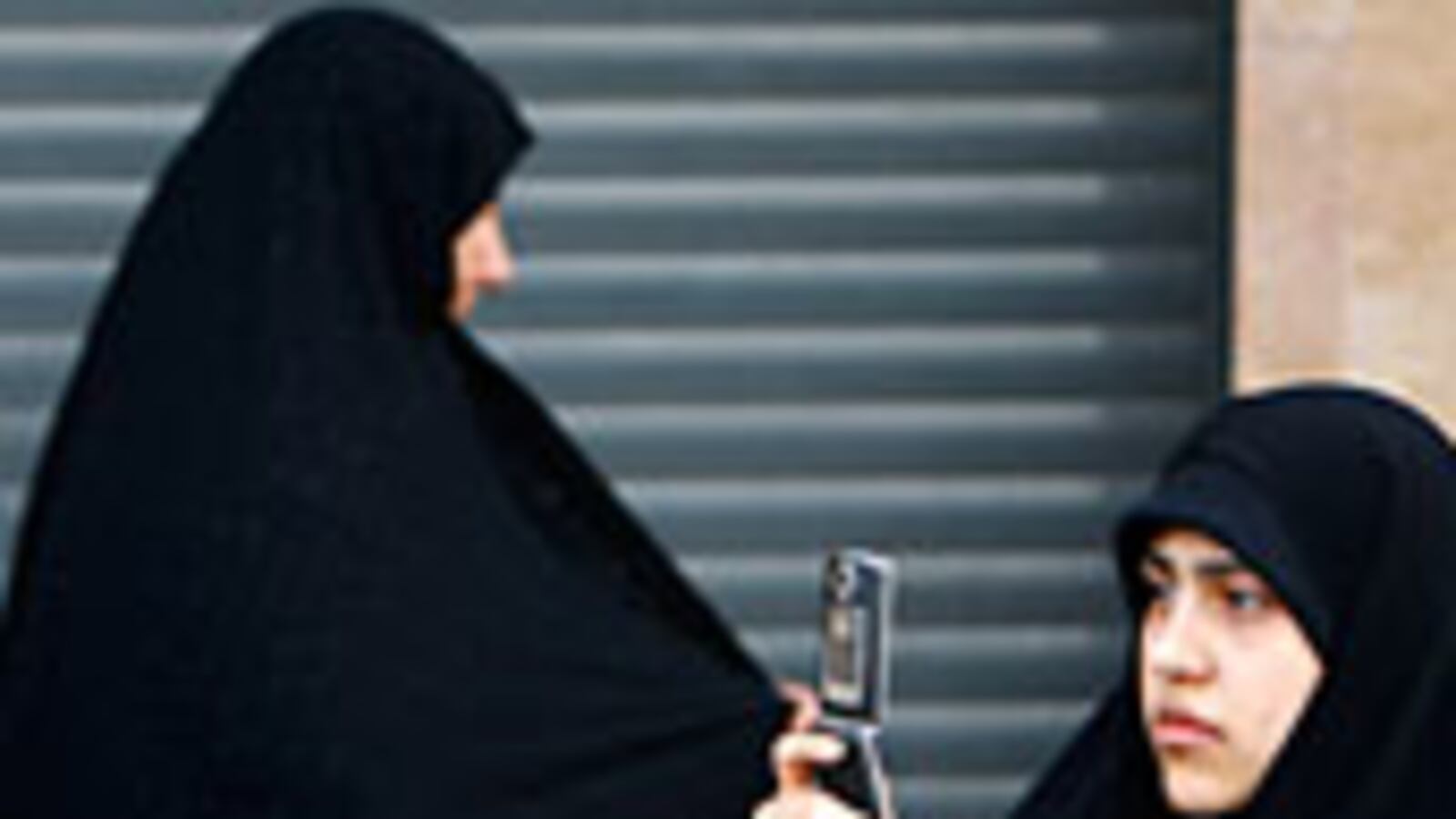 articles/2009/06/20/marked-for-death-by-twitter/pape-twitter_33103_stayxo