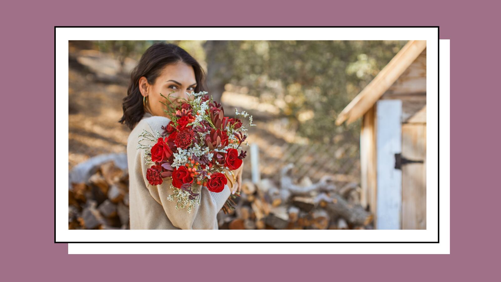 The-Bouqs-Co-Holiday-Bouquets_phjsqt