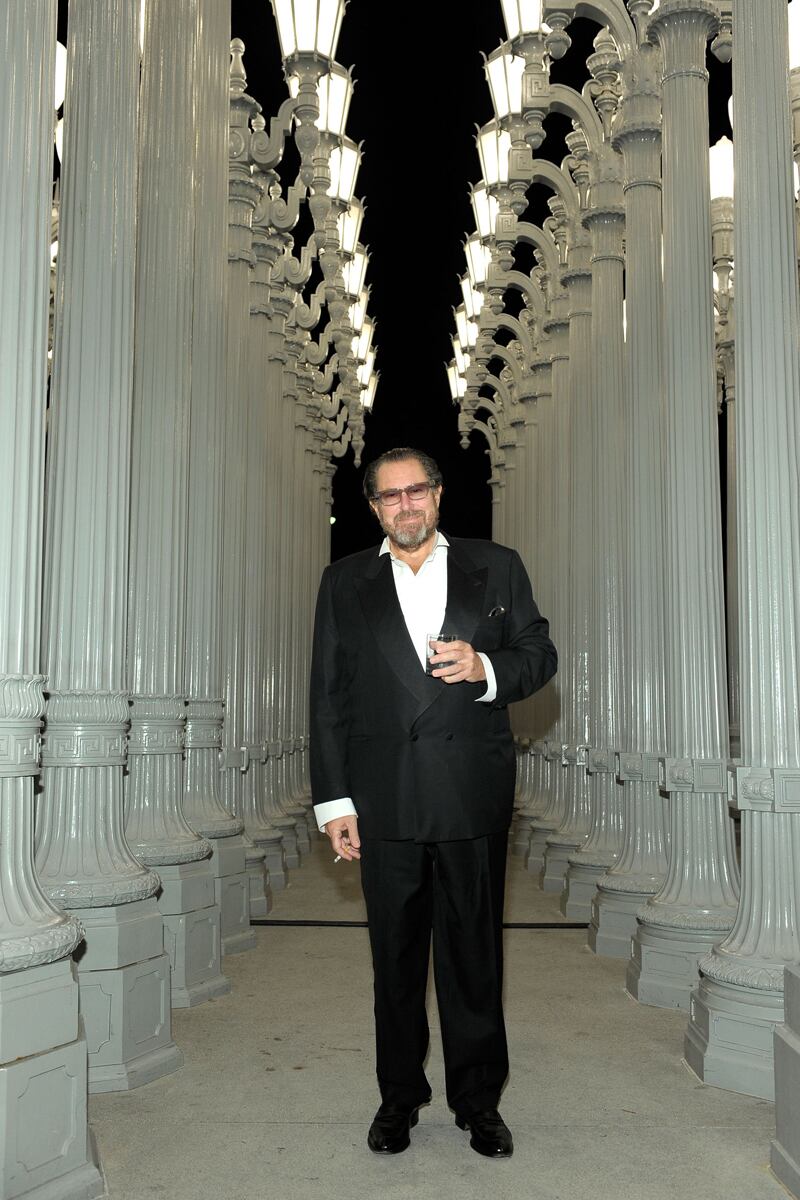 galleries/2011/11/06/clint-eastwood-leonardo-dicaprio-j-edgar-stars-at-lacma-gala-photos/honoring-clint-eastwood-gal-schnabel_jcidkr