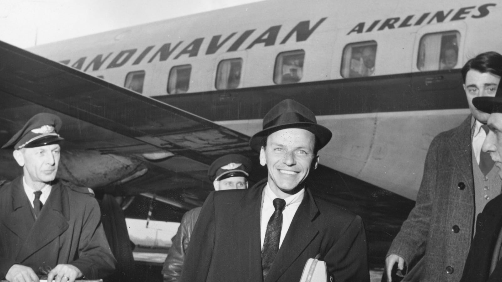 articles/2014/08/02/frank-sinatra-and-the-birth-of-the-jet-set/140801-stadium-jet-set-tease_dy3hbn