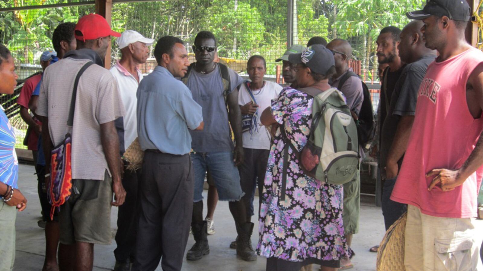 cheats/2012/02/02/ferry-sinks-of-papua-new-guinea/ferry-sinks-papua-new-guinea-200-rescued-cheat_vmeprb