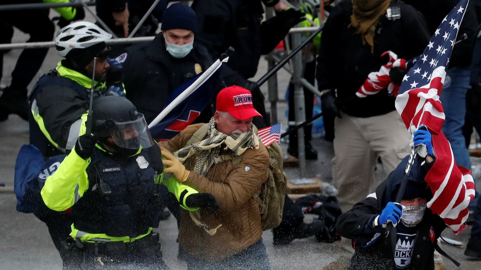 2021-01-09T052433Z_1421083799_RC254L91LA32_RTRMADP_3_USA-ELECTION-TRUMP_hrkgvd