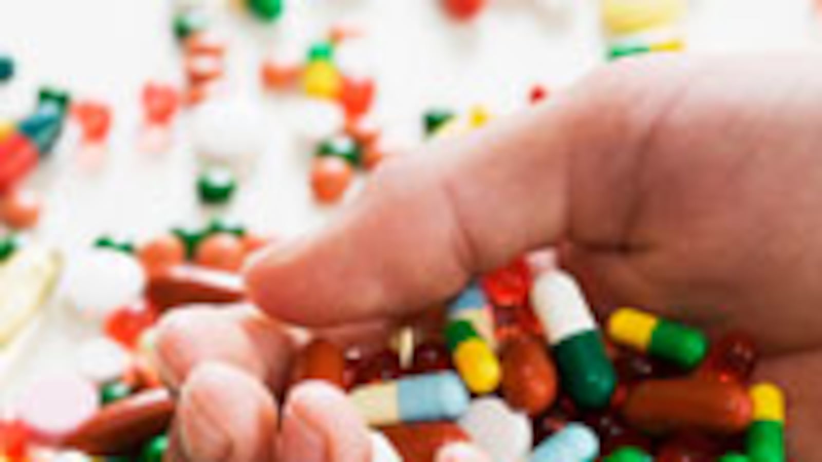 articles/2009/07/29/pill-mill-capital-cracks-down/posner-pills_40405_zfiuqb