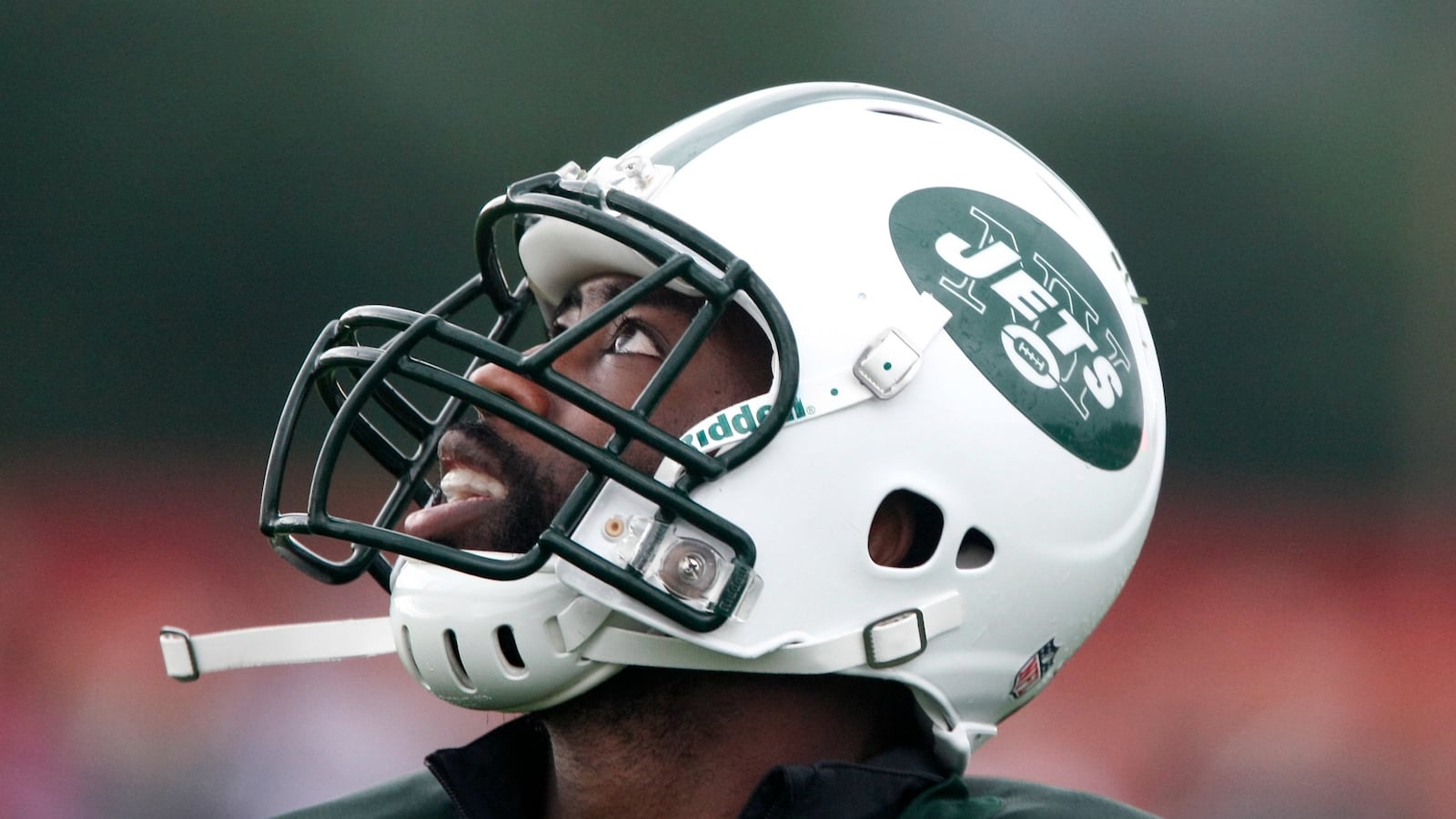 cheats/2017/02/17/darrelle-revis-arrested-charged-after-alleged-street-fight/170217-darrelle-revis-jets-cheat_aurc3f