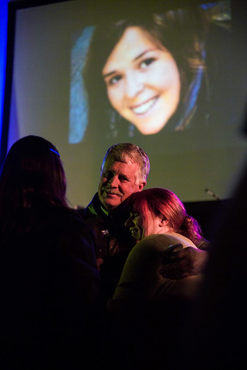 galleries/2015/12/31/the-deaths-that-shook-the-world-in-2015/151230-who-we-lost-01_oa1syd