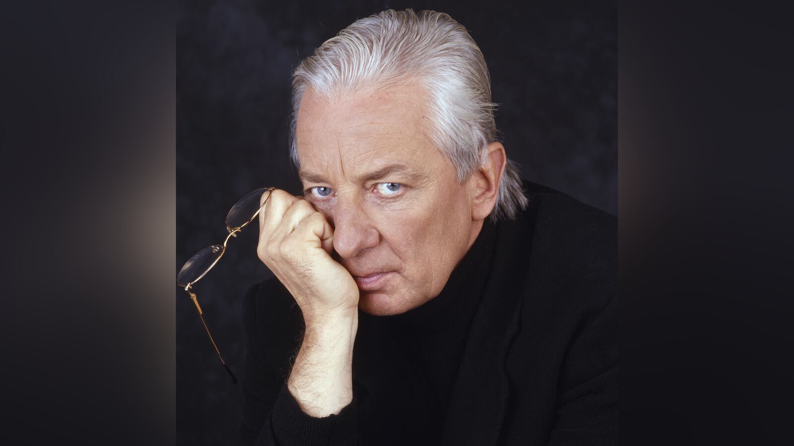 imgonline-com-ua-FrameBlurred-vwkBh0WOjShm_rahuwr