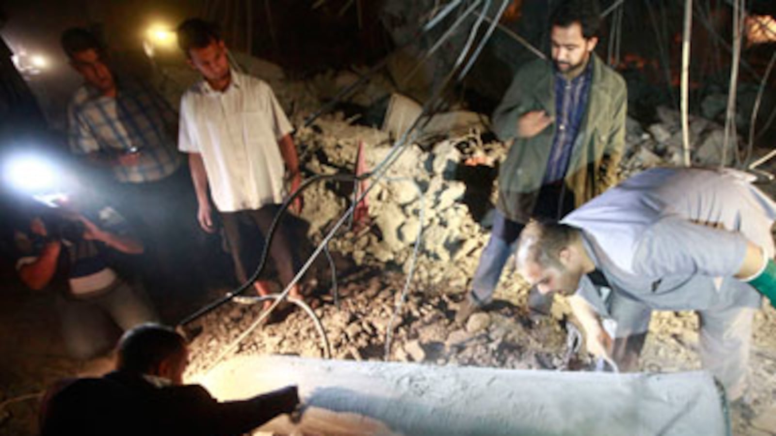 articles/2011/04/30/gaddafi-son-killed-what-the-target-attack-says-about-natos-intelligence/lamen-saif-gaddafi_177022_dulupl