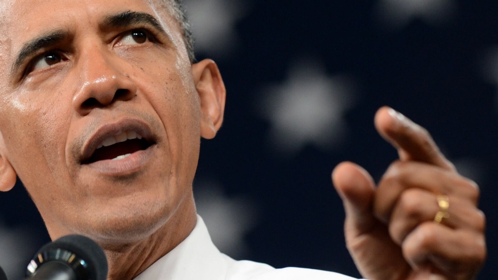 cheats/2012/06/08/obama-backtracks-on-economy/cheat-obama-speaking_bkifdi