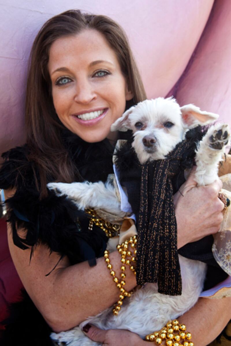 galleries/2011/11/30/world-records-broken-in-2011-photos/world-records-dog-photographed-with-celebs_ic8f6b