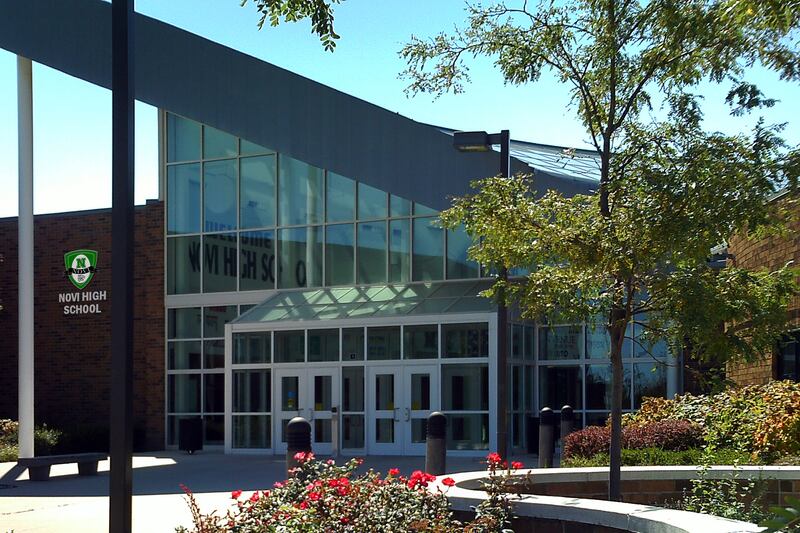 galleries/2014/08/27/25-best-high-schools-in-the-midwest/12_Novi_High_School_xj76um