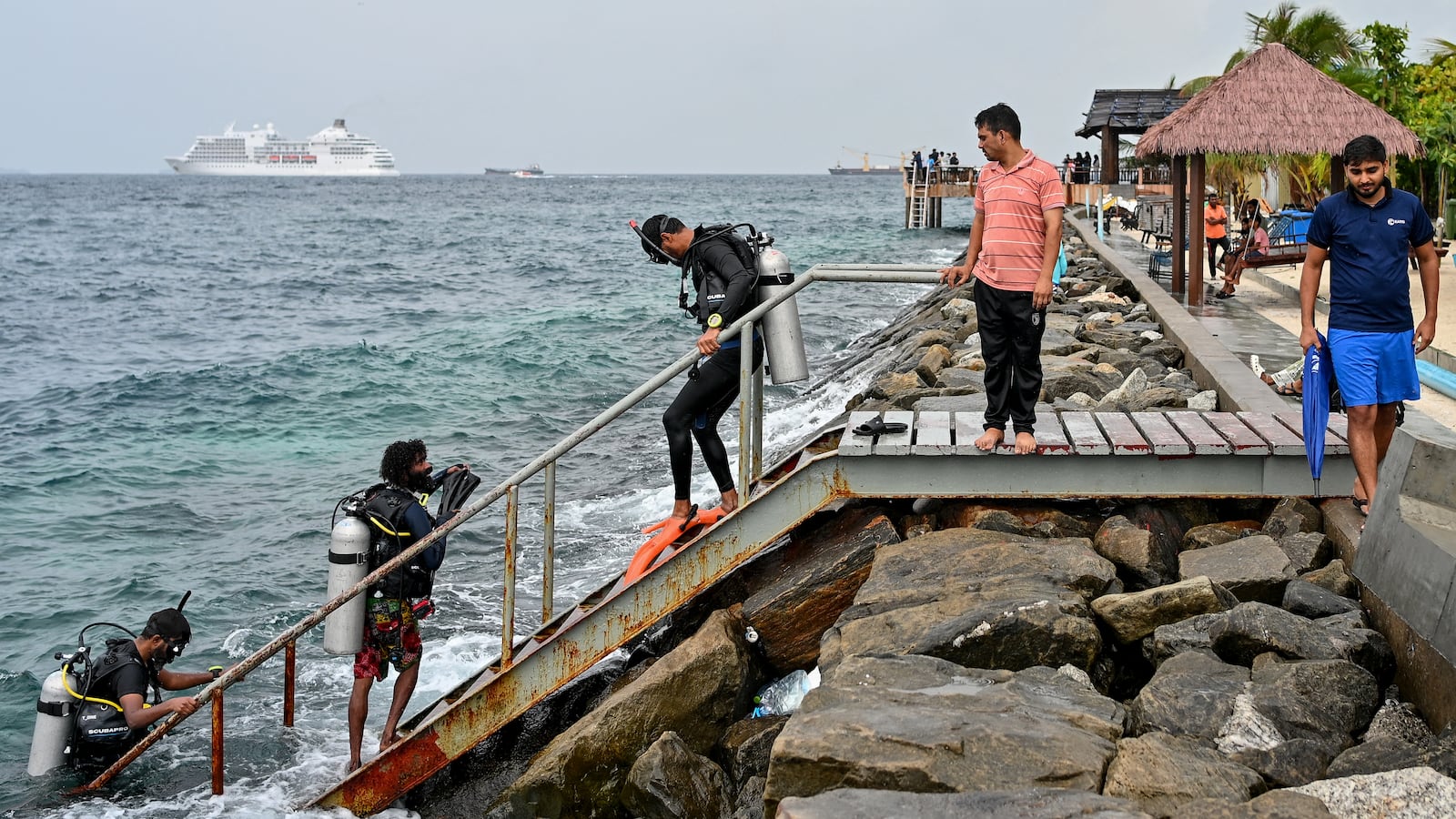 Maldives divers