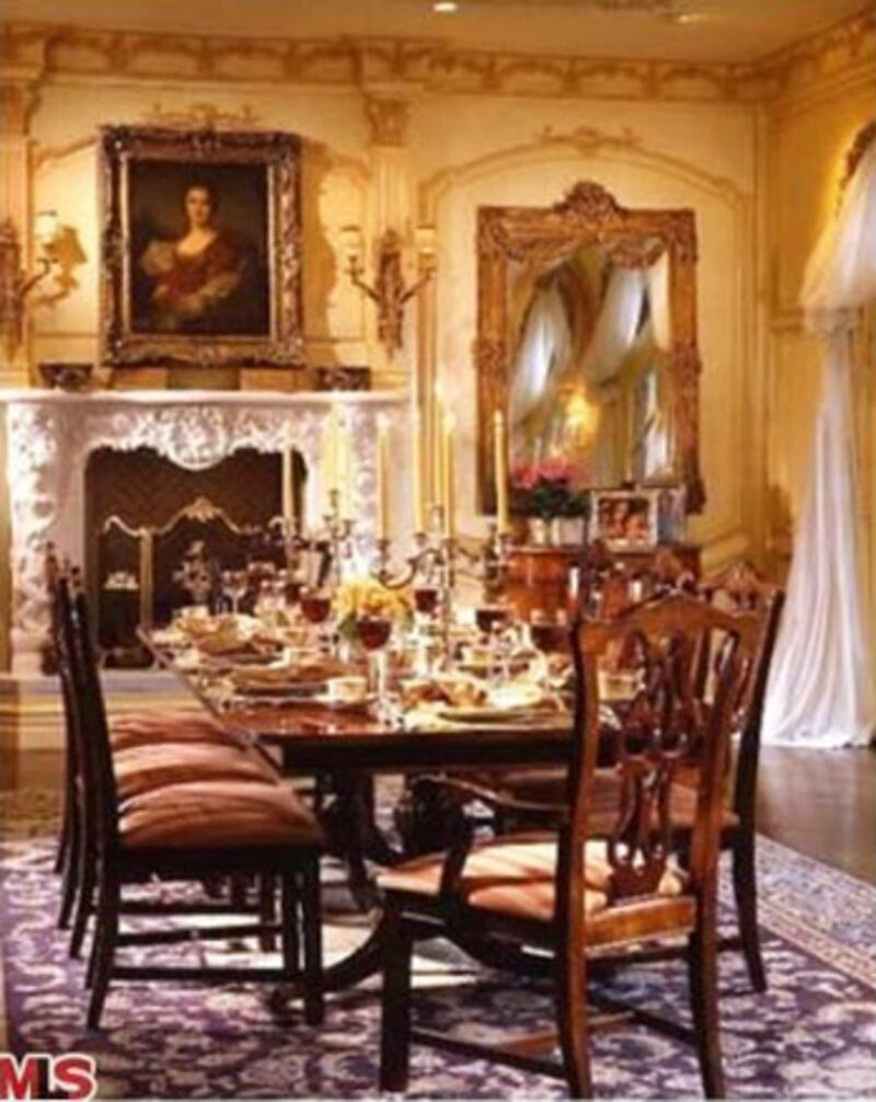 galleries/2010/08/04/the-house-where-michael-jackson-died/where-jacko-died---11_fdecpy