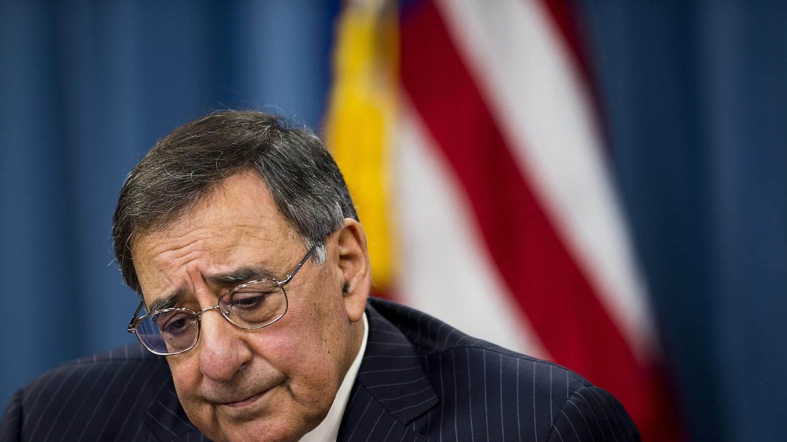 cheats/2012/04/18/photos-of-troops-with-bodies-of-bombers/troops-pose-afghan-bombers-cheat_hsxpdi