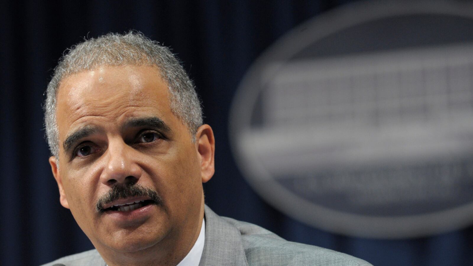 cheats/2011/07/15/attorney-general-looking-into-news-corp/eric-holder-cheat_xq4jkg