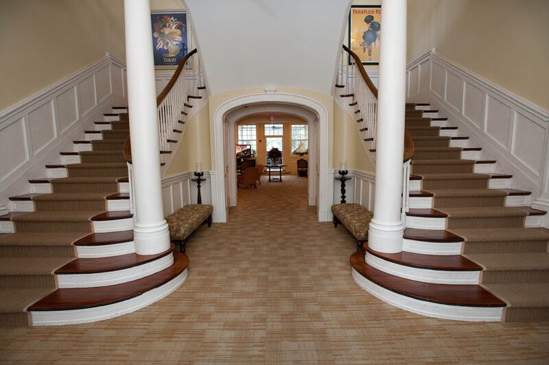 galleries/2013/10/10/royal-for-the-weekend-nine-historic-castles-mansions-and-estates-where-you-can-stay-photos/royal-weekend-vanderbilt_gfmacy