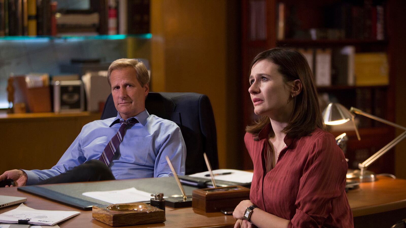 articles/2013/09/15/the-newsroom-season-finale-was-incredibly-disappointing/130915-newsroom-teaseNEW_i9u5ps