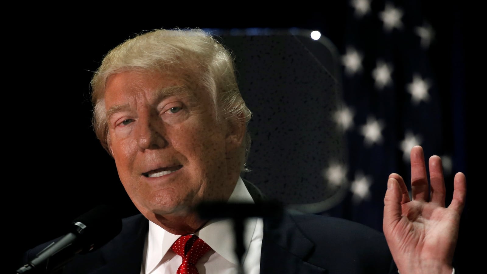 cheats/2016/09/09/trump-asks-no-johnson-stein-in-debates/160909-donald-trump-third-parties-cheat_gozz1w