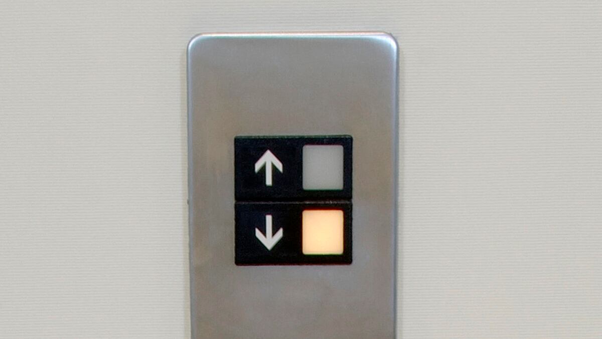 cheats/2011/12/16/new-yorkers-fear-elevators/new-yorkers-afraid-elevators-cheat_ldofgq