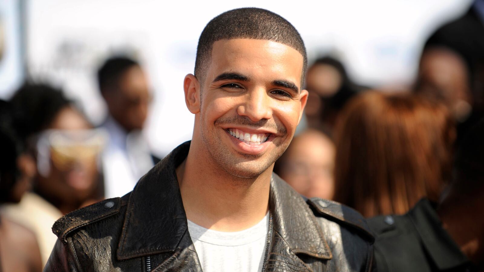 2010-06-28T000000Z_1621948693_GM1E66S0OKE01_RTRMADP_3_TELEVISION-BET_rlec5i