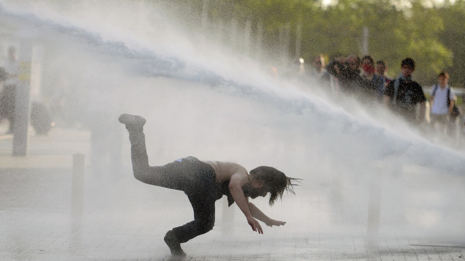 cheats/2013/06/01/protests-in-istanbul-continue-for-fourth-day/130701-turkey-cheat_eiay2g