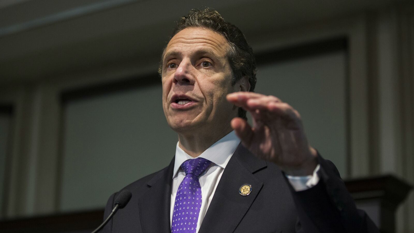 cheats/2014/10/17/ny-ct-governors-take-steps-against-ebola/141017-andrew-cuomo-cheat_kkjccb