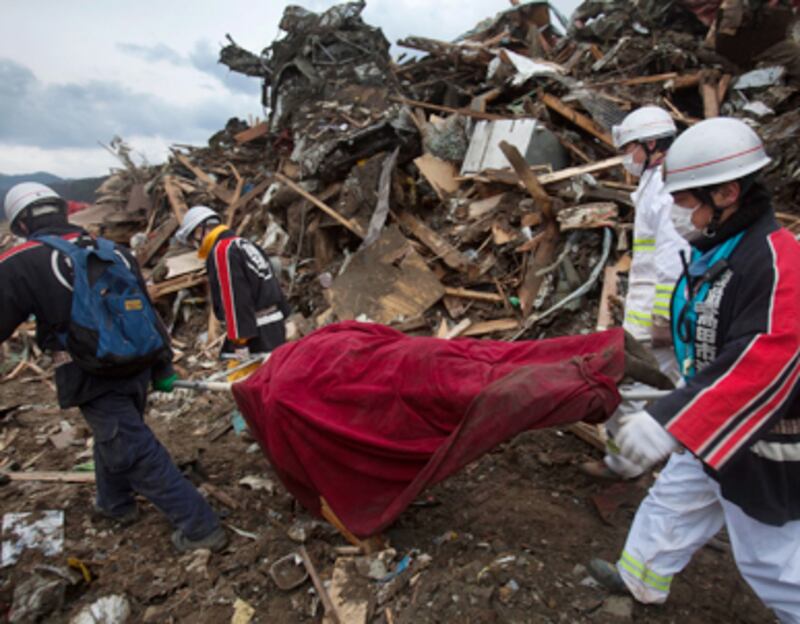 articles/2011/03/21/japans-death-toll-rises-as-radiation-is-found-in-food-and-milk/samuels-japan-day-10_168161_yxhilm