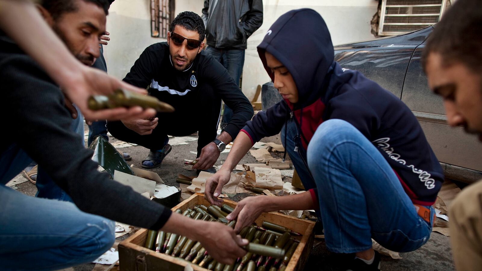 articles/2014/06/16/on-the-contraband-trail-with-libya-s-gun-smugglers/140613-Schwartzstein-libya-contraband-tease_i9imyi