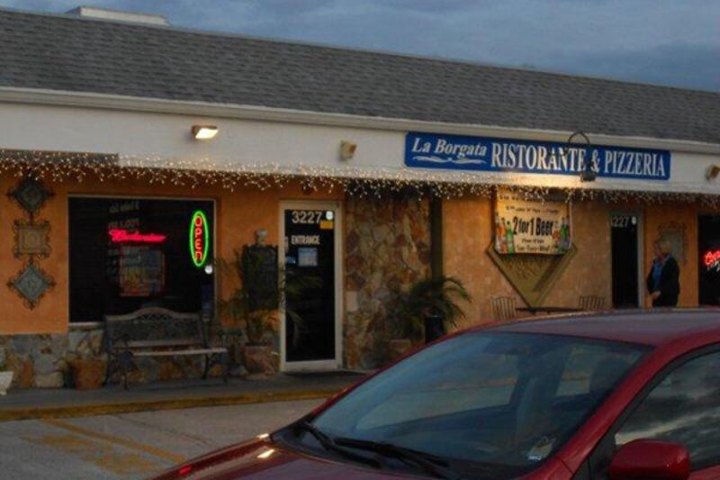 galleries/2012/01/19/casey-anthony-s-palm-city-hideout/casey-anthony-restaurant_g7gwuf