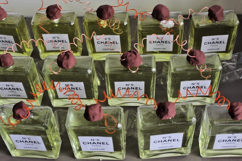 galleries/2013/12/07/not-for-the-faint-of-art-a-new-idolize-exhibit-at-art-basel-miami-beach/romulo-sans-crushed07-idolize_szt1ww