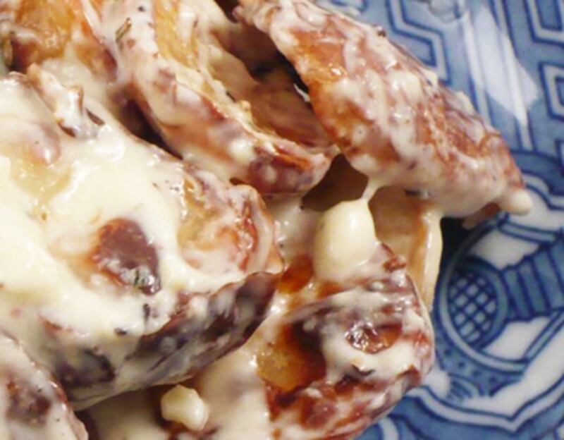 articles/2010/11/23/spanish-potato-recipe/husenaj-spanish-roasted-potato-salad_143060_vlu1ks