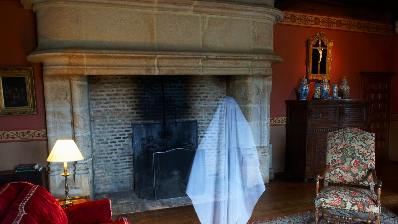 cheats/2013/12/06/police-arrest-three-ghost-hunters/131205-ghost-hunters-weird_hn3nxt