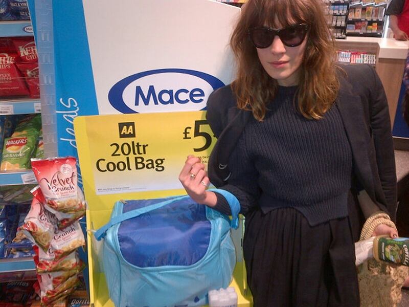 galleries/2012/07/01/channing-tatum-obama-lena-dunham-more-celebrity-twitter-pictures/alex-chung-celebrity-twitter-photos_u6rawl