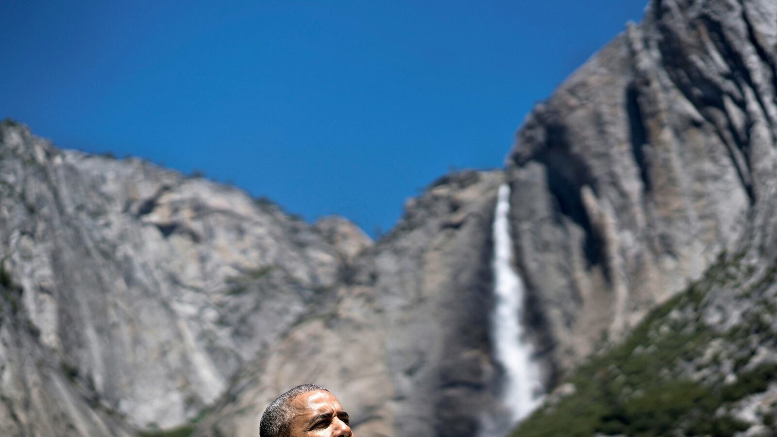 galleries/2016/06/20/obamas-travel-to-yosemite-to-help-park-service-celebrate-centennial/160620-obama-yosemite1_lno2le