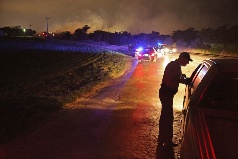 galleries/2013/04/18/fertilizer-plant-explosion-rocks-west-texas/plant-explosion-6_jaekyo