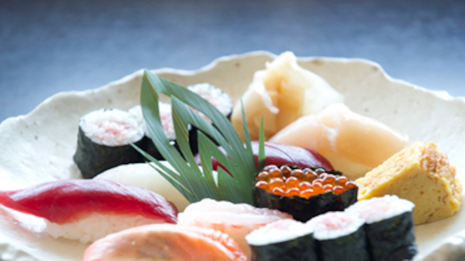 articles/2011/03/31/nuclear-sushi-how-the-disaster-in-japan-affects-seafood/yarrett-sushi-safety_170510_ci3pk2