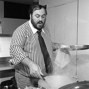 191121-Rothbaum-Insatiable-Appetite-Luciano-Pavarotti-tease_cawtdt