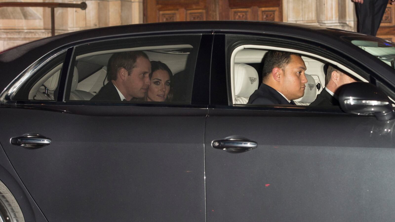 articles/2013/12/16/william-and-kate-s-new-200mph-tank/new-car_cjxjwk