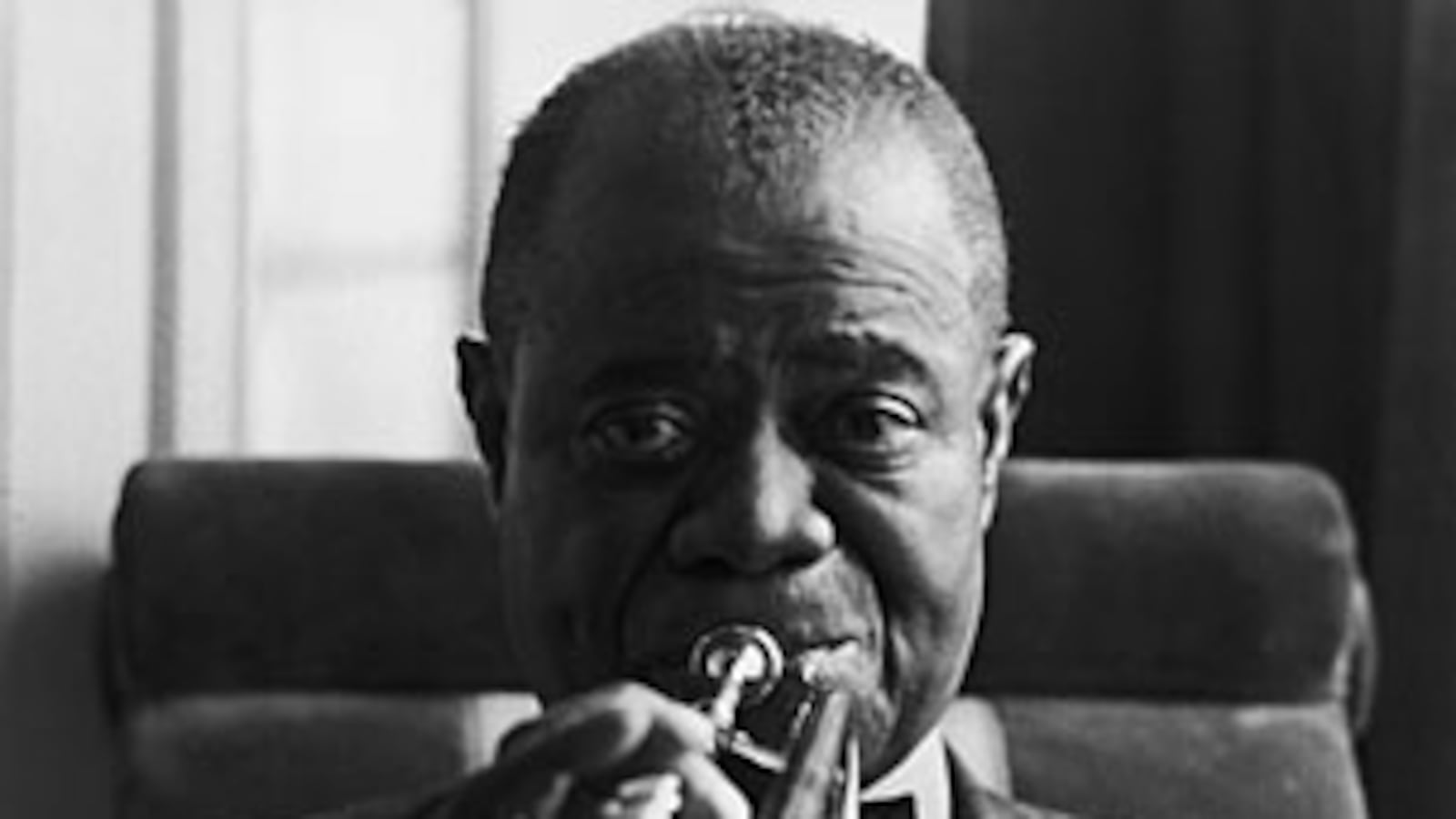 articles/2008/11/06/obamaville/chicago-armstrong_g57xds