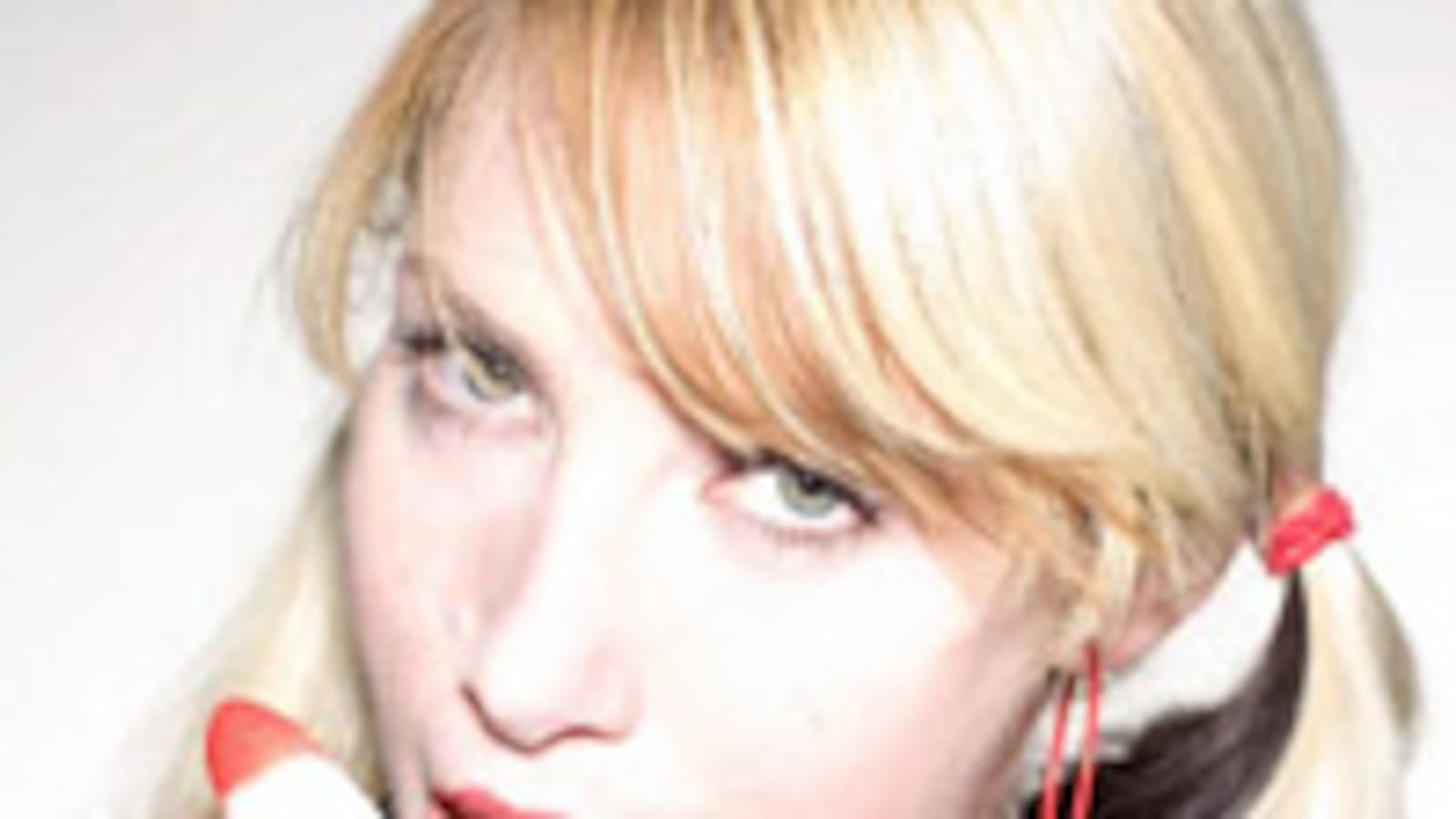 articles/2009/08/21/the-stripper-who-lost-a-breast/lion-stripper_44893_mdcxxm