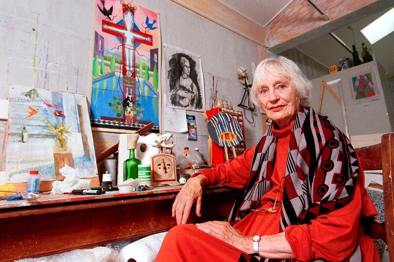 articles/2014/04/10/house-of-cads-growing-up-amid-the-weirdness-of-bloomsbury/140409-ferri-garnett-tease_ppsrtl