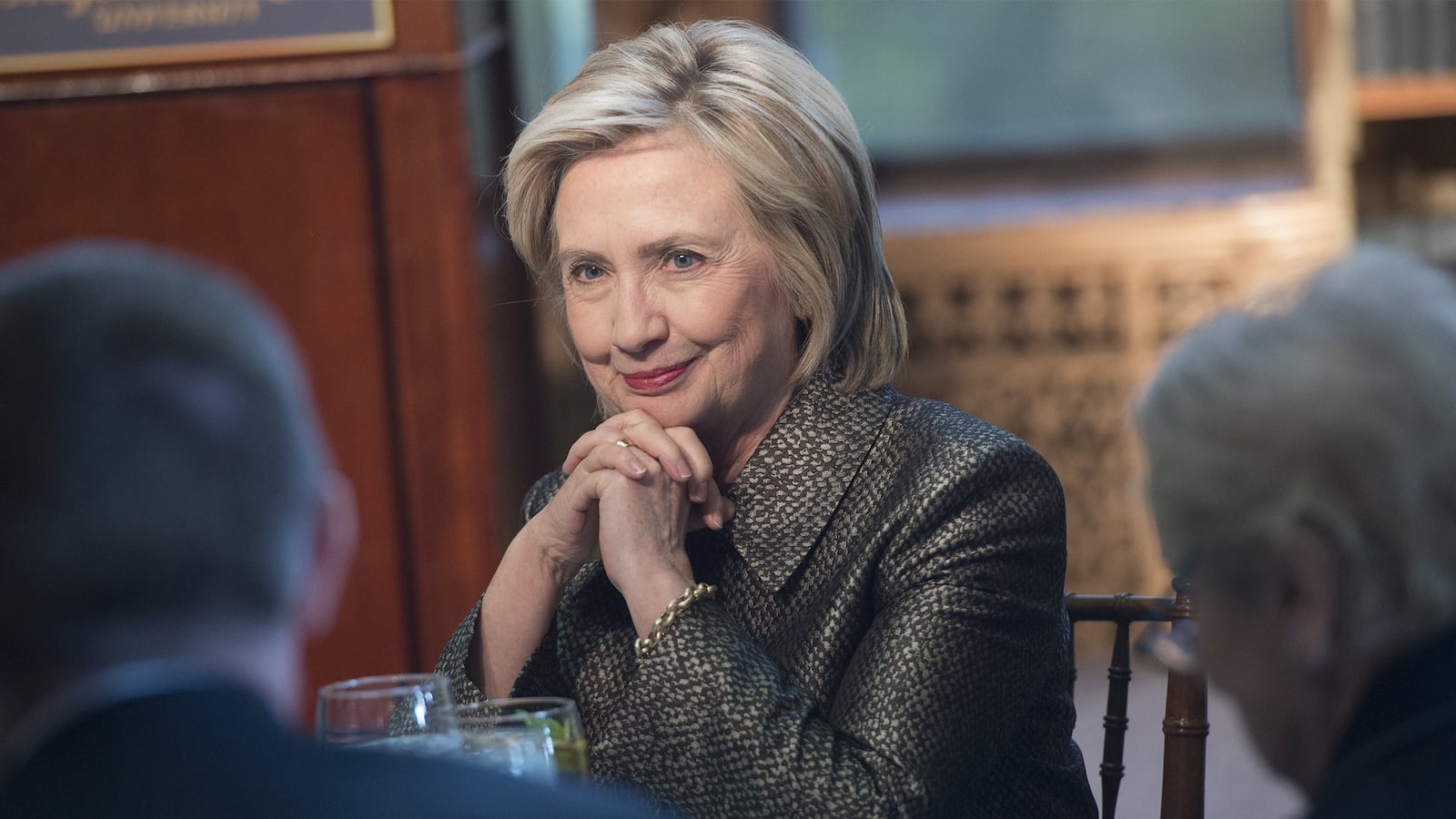 articles/2015/05/05/how-a-reform-republican-can-topple-hillary-by-taking-on-crony-capitalism/150504-lessig-hillary-clinton-tease_edvgjt