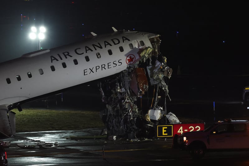 Air Canada crash at LGA