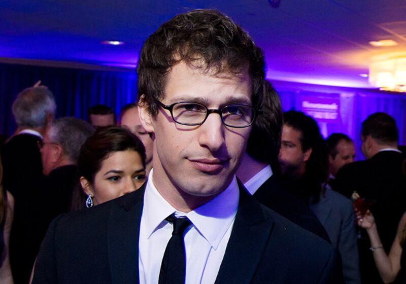 galleries/2011/05/01/white-house-correspondents-dinner/whcd-party---andy-samberg_r4o6tu