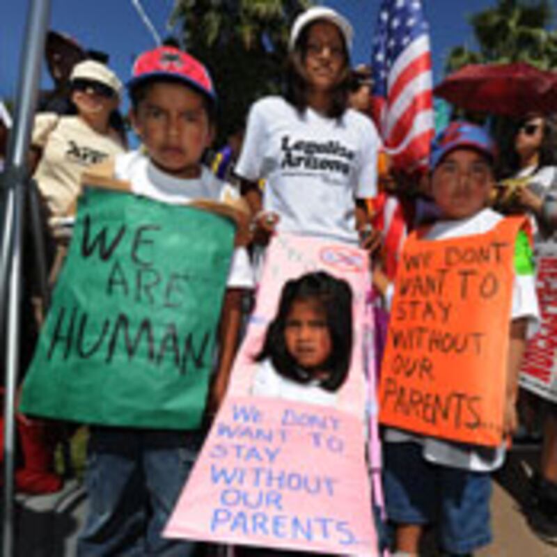 articles/2010/06/12/anchor-babies-plan-targets-us-born-kids-of-illegals-vertical-politics/sterling-immigration_106752_esoxyv