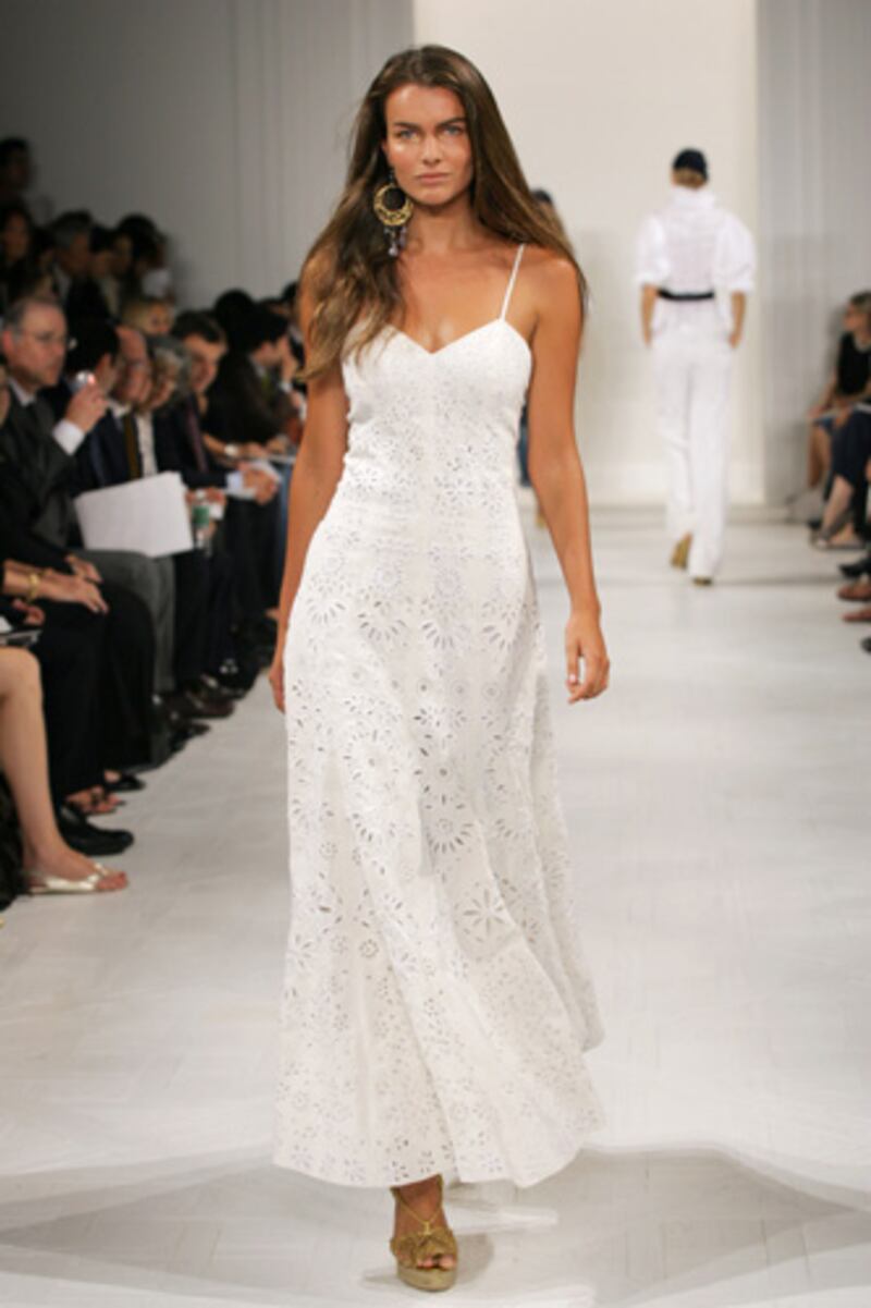 galleries/2012/02/10/models-fired-for-being-too-fat-photos/fired-for-being-fat-hamilton_ymy7jc